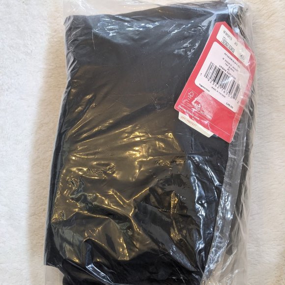 The North Face Women's Waterproof Raincoat Sz XL - Picture 6 of 6